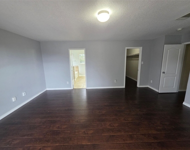 4207 Bayside Court - Photo Thumbnail 36