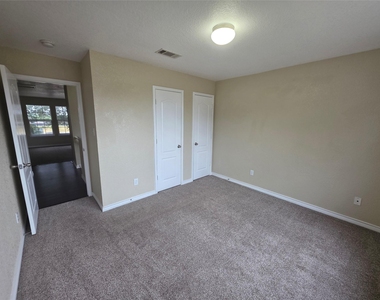 4207 Bayside Court - Photo Thumbnail 25