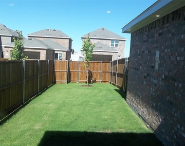 3208 Dillonwood Street - Photo Thumbnail 14