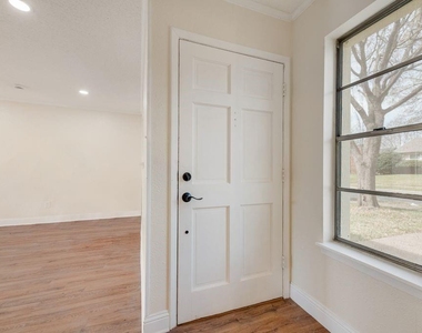 4816 Redwood Drive - Photo Thumbnail 1