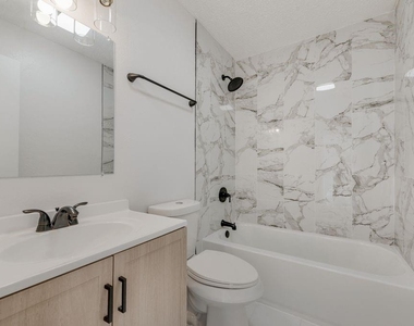 4816 Redwood Drive - Photo Thumbnail 17