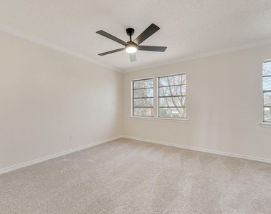 4816 Redwood Drive - Photo Thumbnail 13