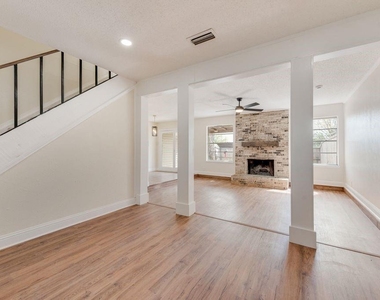 4816 Redwood Drive - Photo Thumbnail 4
