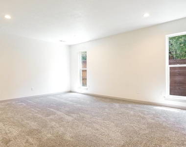 2616 Ellis Court - Photo Thumbnail 17