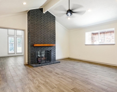 2616 Ellis Court - Photo Thumbnail 11