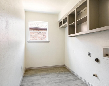 2616 Ellis Court - Photo Thumbnail 12