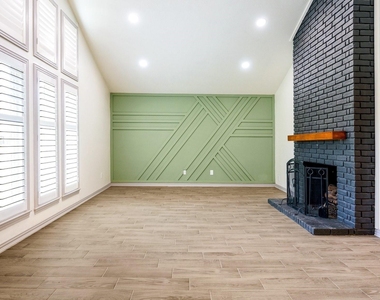 2616 Ellis Court - Photo Thumbnail 5