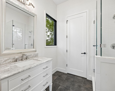 4437 Grassmere Lane - Photo Thumbnail 6