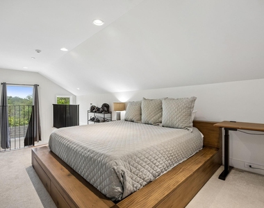 4437 Grassmere Lane - Photo Thumbnail 31