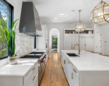 4437 Grassmere Lane - Photo Thumbnail 9