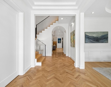 4437 Grassmere Lane - Photo Thumbnail 3