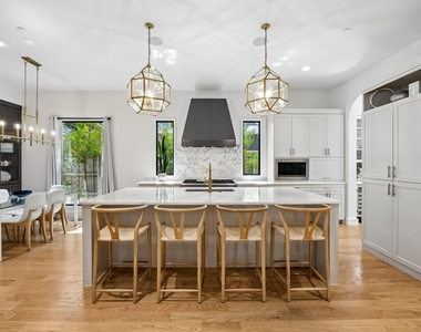 4437 Grassmere Lane - Photo Thumbnail 8