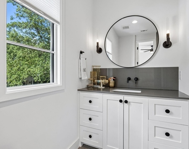 4437 Grassmere Lane - Photo Thumbnail 27