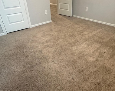442 Kingsbury Avenue - Photo Thumbnail 14