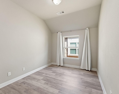 5117 Ember Place - Photo Thumbnail 22
