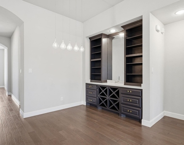 5117 Ember Place - Photo Thumbnail 9