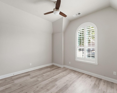 5117 Ember Place - Photo Thumbnail 10