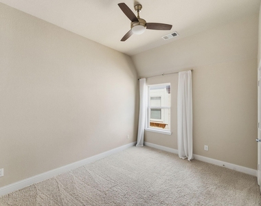 5117 Ember Place - Photo Thumbnail 14