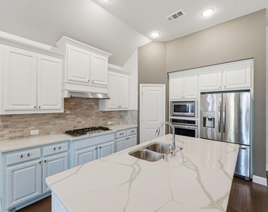 5117 Ember Place - Photo Thumbnail 2