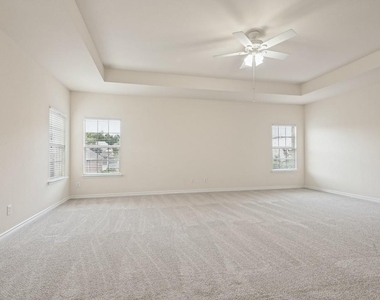 307 Moonlight Drive - Photo Thumbnail 5