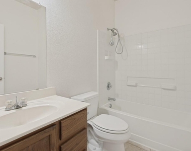 307 Moonlight Drive - Photo Thumbnail 10