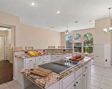 525 Blackfield Drive - Photo Thumbnail 26