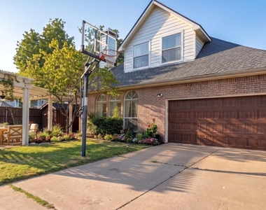 525 Blackfield Drive - Photo Thumbnail 35
