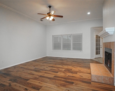 2508 Hawk Drive - Photo Thumbnail 3