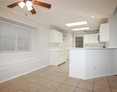 2508 Hawk Drive - Photo Thumbnail 9