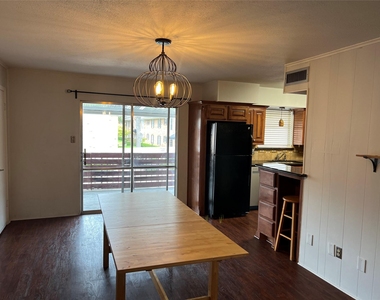 4715 Skillman Street - Photo Thumbnail 2