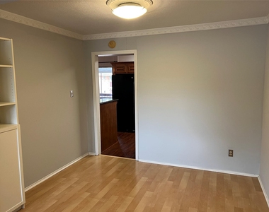 4715 Skillman Street - Photo Thumbnail 8