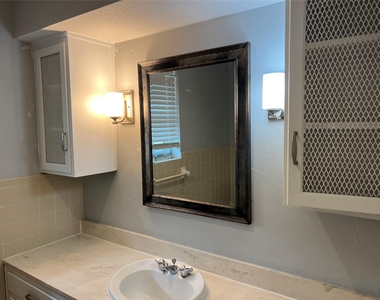 4715 Skillman Street - Photo Thumbnail 20
