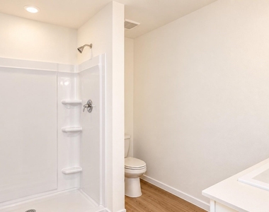 608 Finch Circle - Photo Thumbnail 2