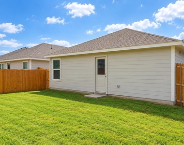 608 Finch Circle - Photo Thumbnail 7