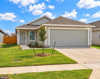 608 Finch Circle - Photo Thumbnail 8