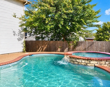 7909 Mosstree Drive - Photo Thumbnail 5