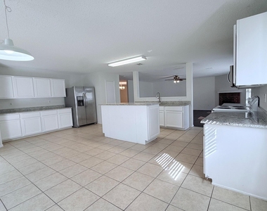 7909 Mosstree Drive - Photo Thumbnail 12
