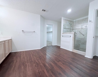 7909 Mosstree Drive - Photo Thumbnail 17
