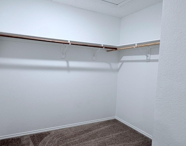7909 Mosstree Drive - Photo Thumbnail 23