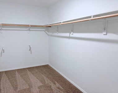 7909 Mosstree Drive - Photo Thumbnail 20