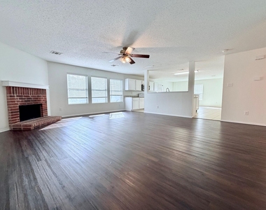 7909 Mosstree Drive - Photo Thumbnail 10
