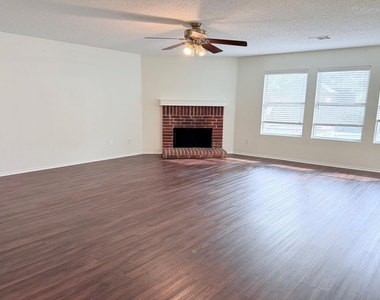 7909 Mosstree Drive - Photo Thumbnail 9