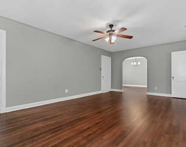 5705 Ross Avenue - Photo Thumbnail 7