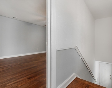 5705 Ross Avenue - Photo Thumbnail 4