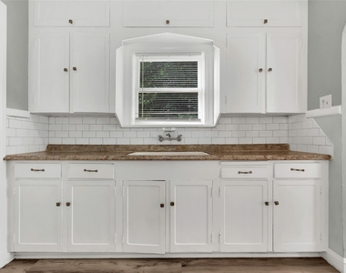 5705 Ross Avenue - Photo Thumbnail 13