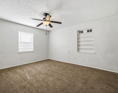 1729 Elliot Drive - Photo Thumbnail 18