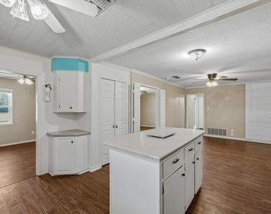 1729 Elliot Drive - Photo Thumbnail 8