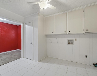 1729 Elliot Drive - Photo Thumbnail 13
