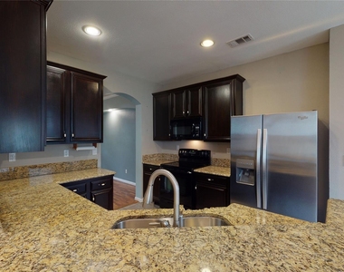8068 Caladium Drive - Photo Thumbnail 7