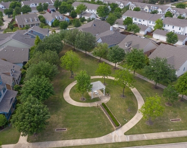 8068 Caladium Drive - Photo Thumbnail 21